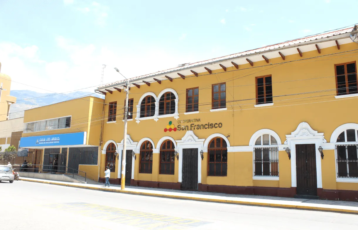 Fachada de Oficina Especial Plaza de Armas